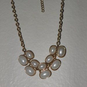 WHITE MILK GLASS NECKLACE
